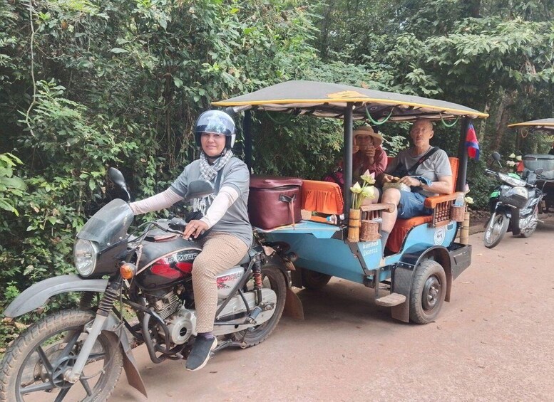 Picture 13 for Activity Private Angkor Wat Tour by Lady Tuk Tuk 3