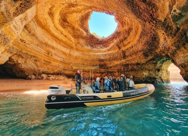 Portimão: Benagil Grottoes Boat Cruise 3