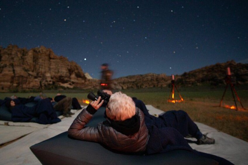 Looking at globular clusters and satellites through binoculars 5
