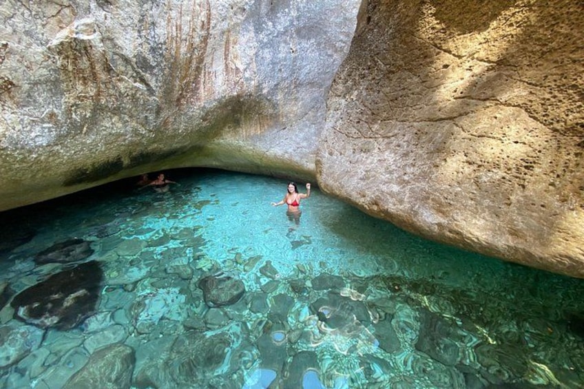 Secret Blue Gem Cave & Grama Bay Boat Tours Vlore 4