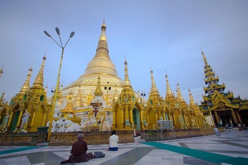 Adventure Half-day visit in Yangon including Shwedagon Pagoda