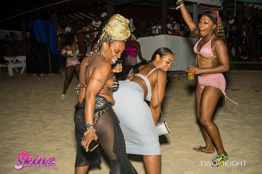 Nightlife Tour of Antigua and Barbuda 2