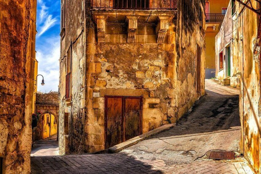 Shared Tour by Minivan or Car from Syracuse to Ragusa, Noto and Modica 2