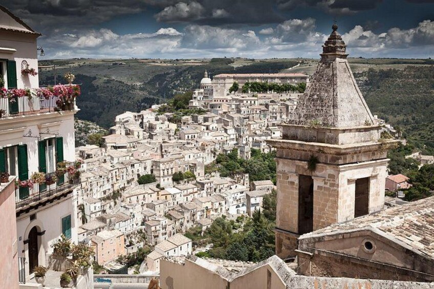 Shared Tour by Minivan or Car from Syracuse to Ragusa, Noto and Modica 2