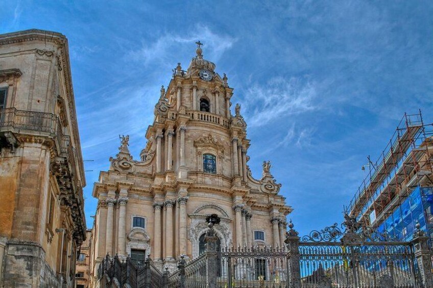 Shared Tour by Minivan or Car from Syracuse to Ragusa, Noto and Modica 2