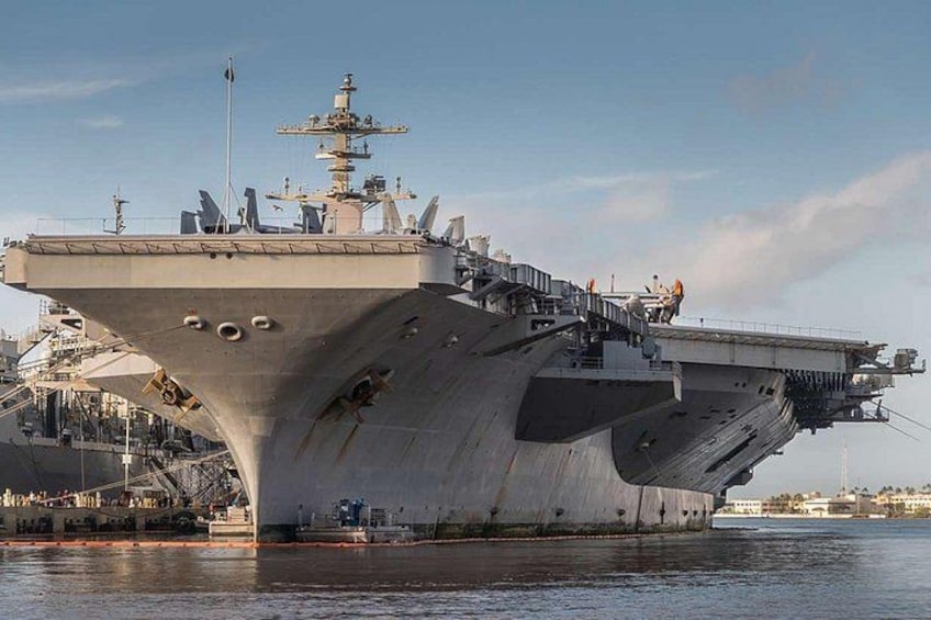 US Aircraft carrier parked in Pearl Harbor 3