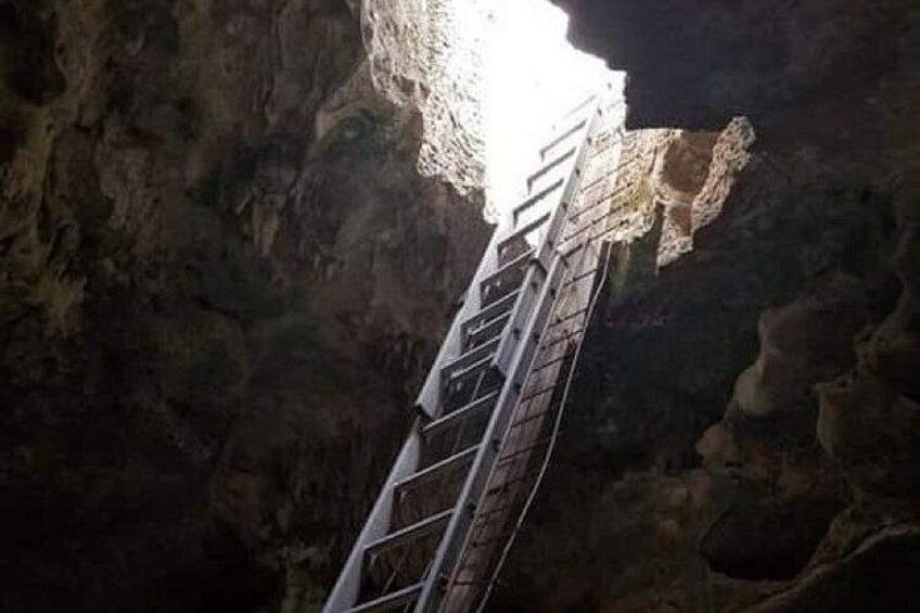 Bonaire Cave Tour: Walk, Climb & Swim 3