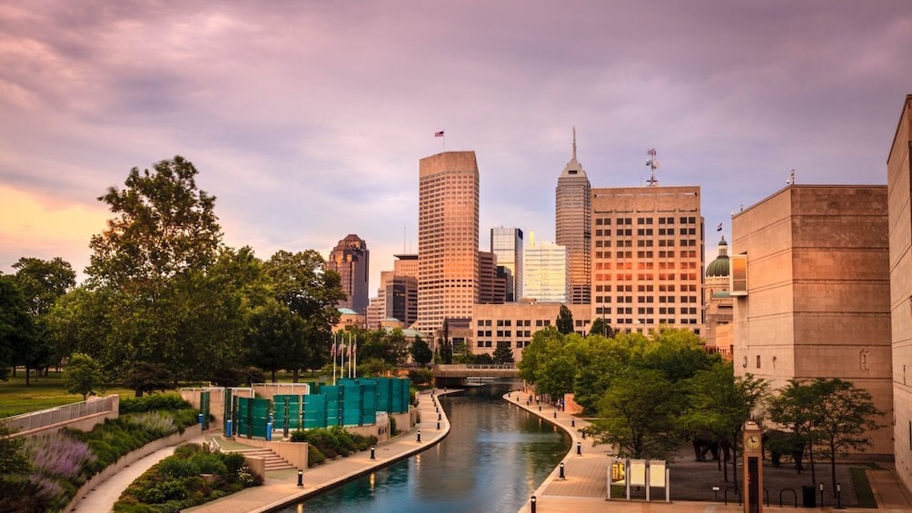 Downtown Indy Adventure: Exploring the City's Cultural Hotspots