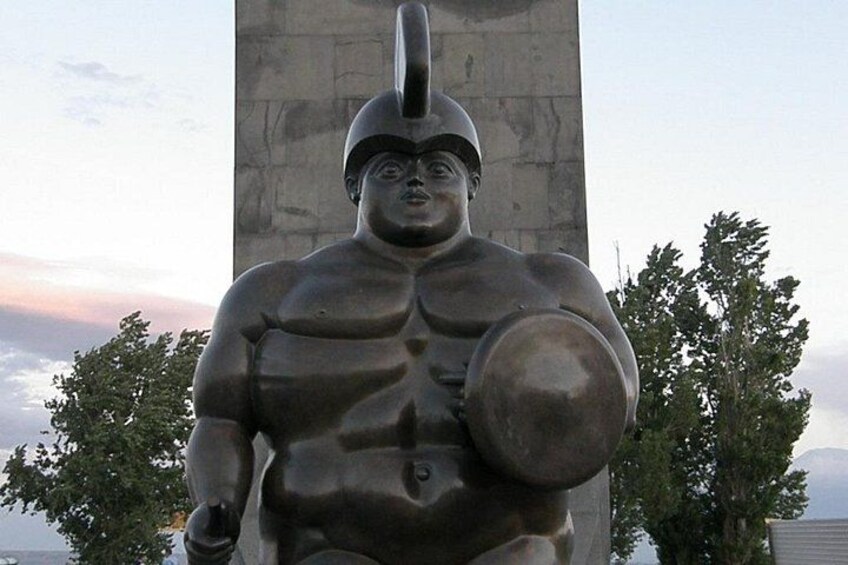 Retro KGB Tour: A Volga 21 Adventure in Yerevan's Soviet Past with photography 4