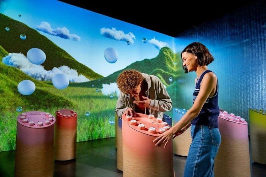 World of Coca-Cola Ticket & Guided Tour with VIP Polar Bear Photo 3