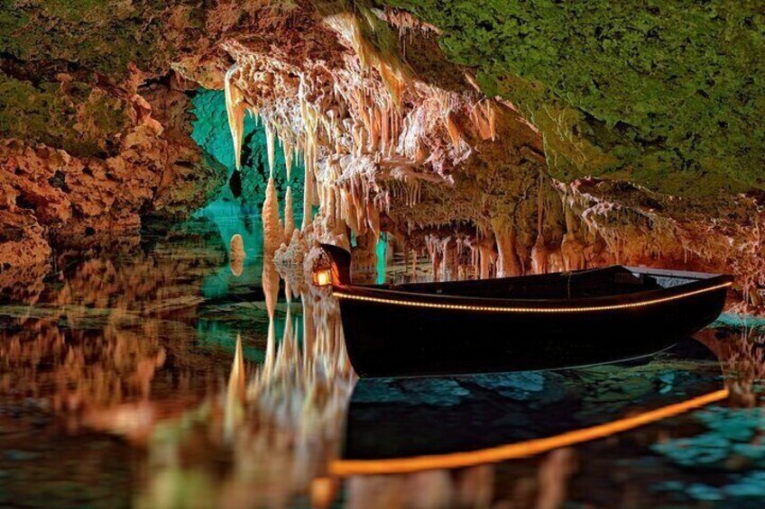 Half Day Tour in the Caves of Hams and Dinosaur Land