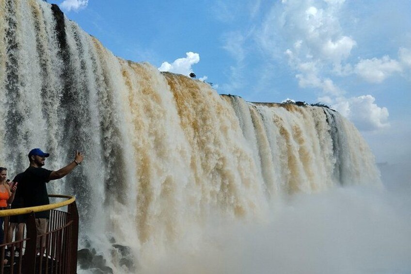 Tour Iguassu Falls Brazil and Argentina in a Full-Day 5