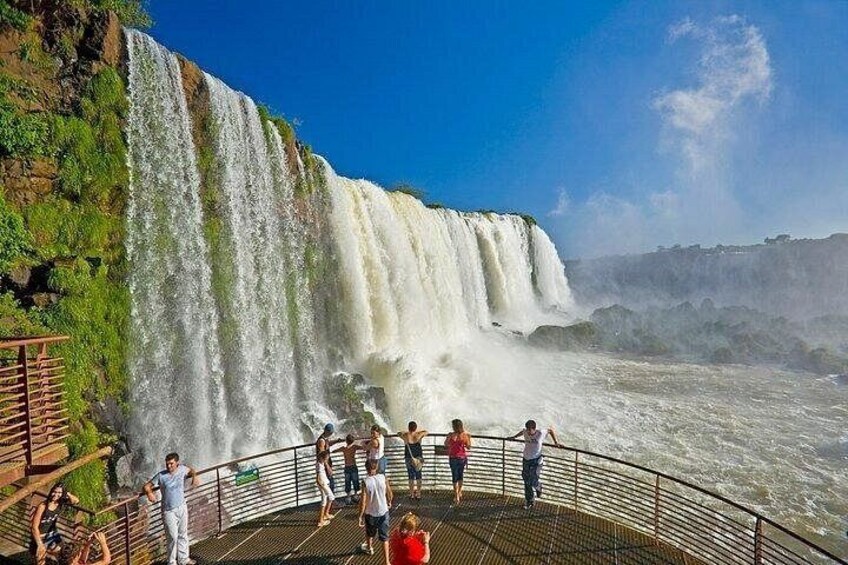 Tour Iguassu Falls Brazil and Argentina in a Full-Day 2