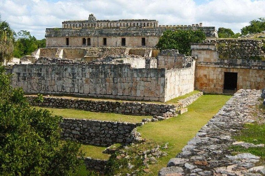 Uxmal and Kabah Ruins Tour with Chocolate History 2