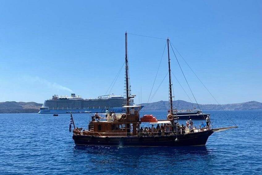 Skip Cable Car® Santorini Shore Excursion for First-Time Visitors 2