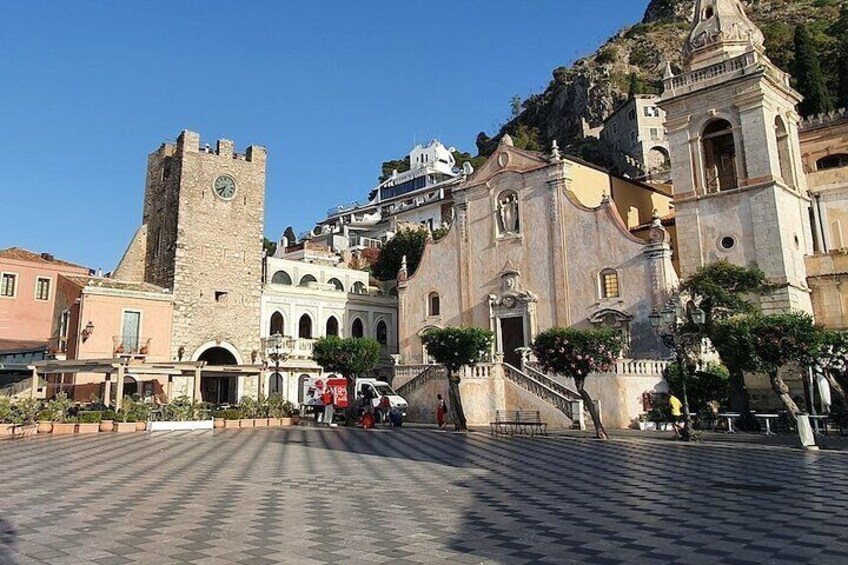 Taormina: A Self-Guided Audio Tour of Sicily’s Hilltop Town