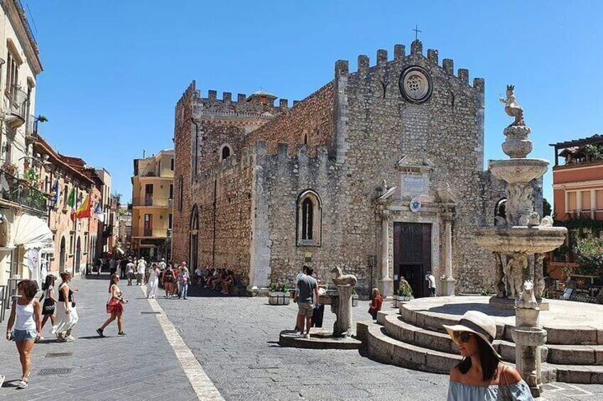 Taormina: A Self-Guided Audio Tour of Sicily’s Hilltop Town