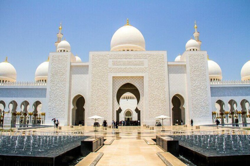 Private Full Day Tour Abu Dhabi City, Grand Mosque & Palace