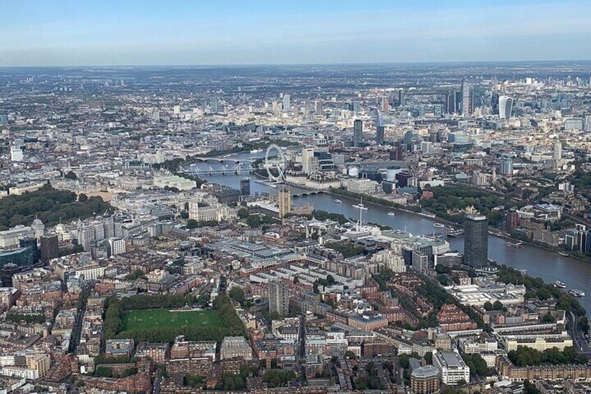 London Sightseeing Flight for 2 with Champagne