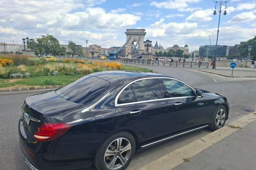 Budapest Private City Tour by car in 4 hours 2