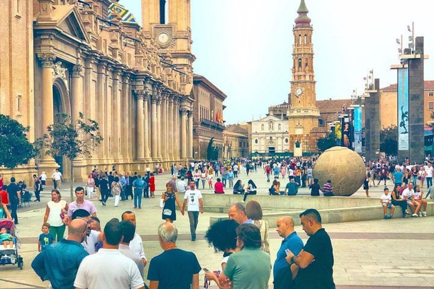 Monumental Walking Tour in Old Town of Zaragoza 1