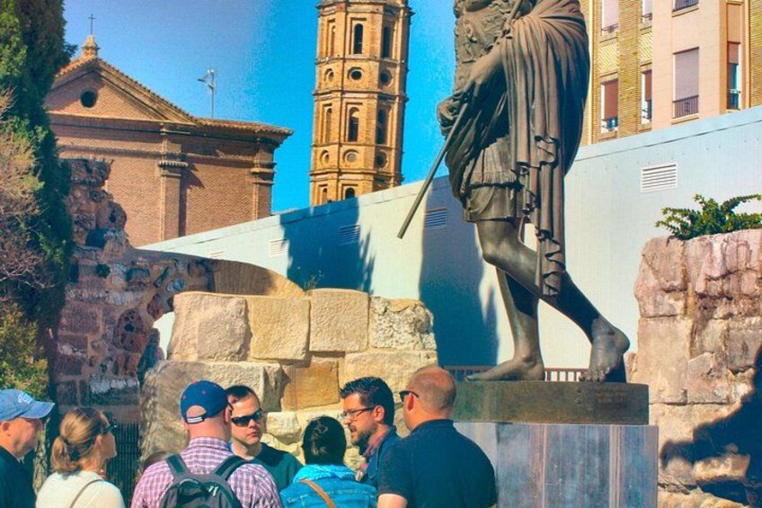 Monumental Walking Tour in Old Town of Zaragoza 4