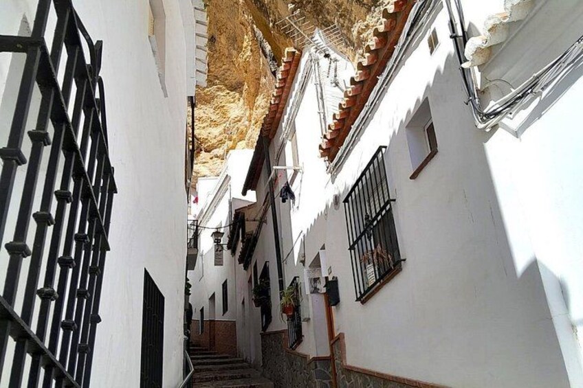 Cave street 3