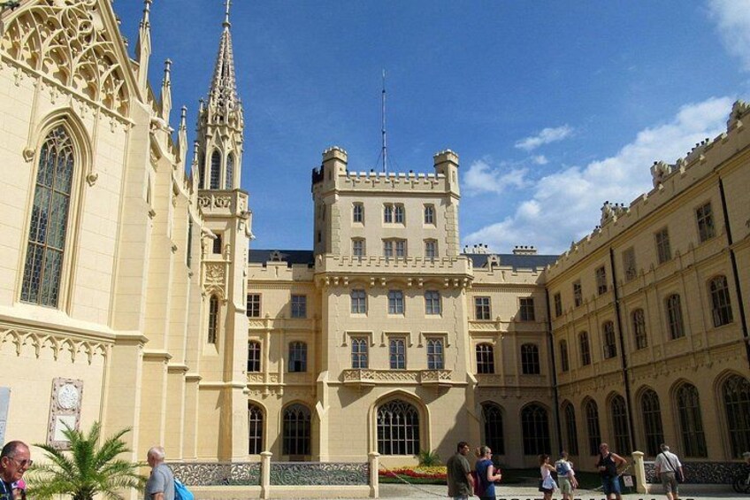 Private Day Trip From Vienna to Lednice, Valtice and Mikulov 1