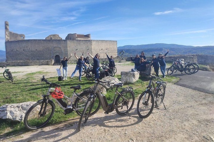 Full Day E-bike Tour in the Luberon Region from Aix en Provence 2