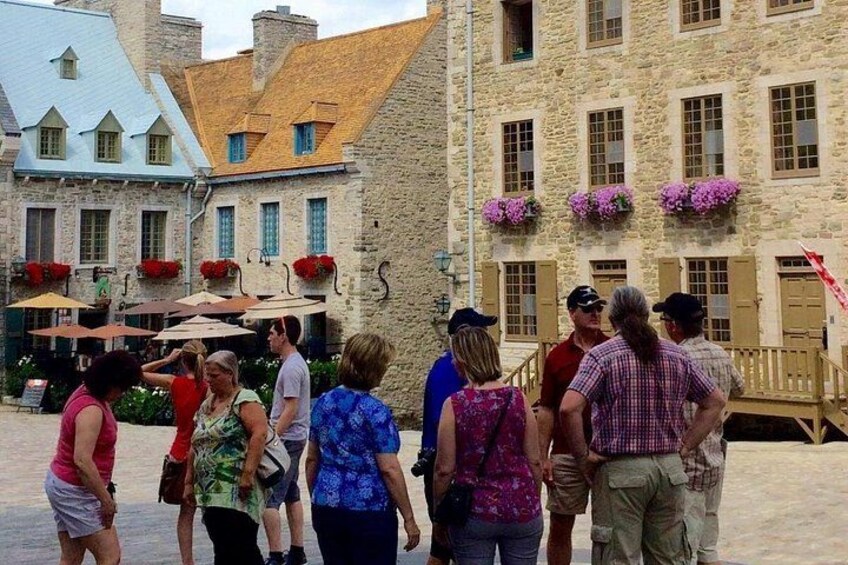 Quebec City : Custom Walking Tour with a Guide ( Private Tour ) 5