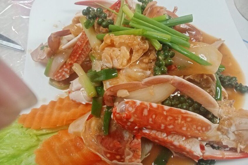 KAMPOT: Pepper farm. Cave. Secret Lake. Kep Crab market & Salt.. 2