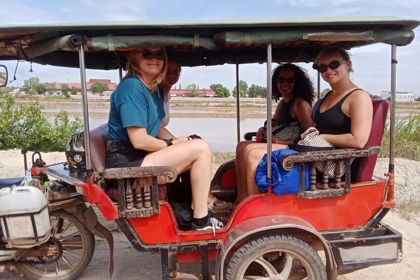 KAMPOT: Pepper farm. Cave. Secret Lake. Kep Crab market & Salt.. 2