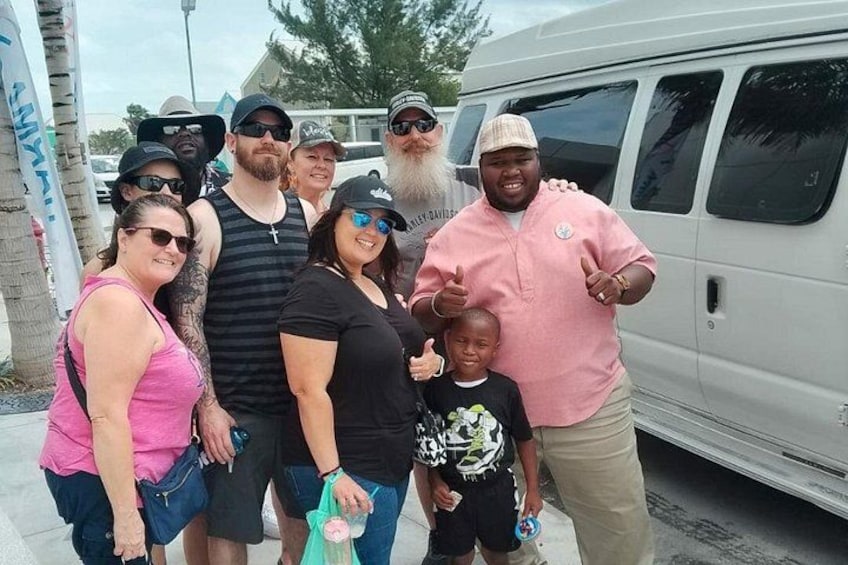 Nassau's Half Day Bus City Tour: Guided Tour with Free Samples 2