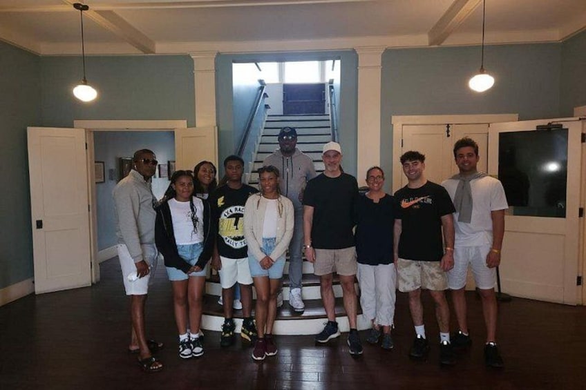 Nassau's Half Day Bus City Tour: Guided Tour with Free Samples 2