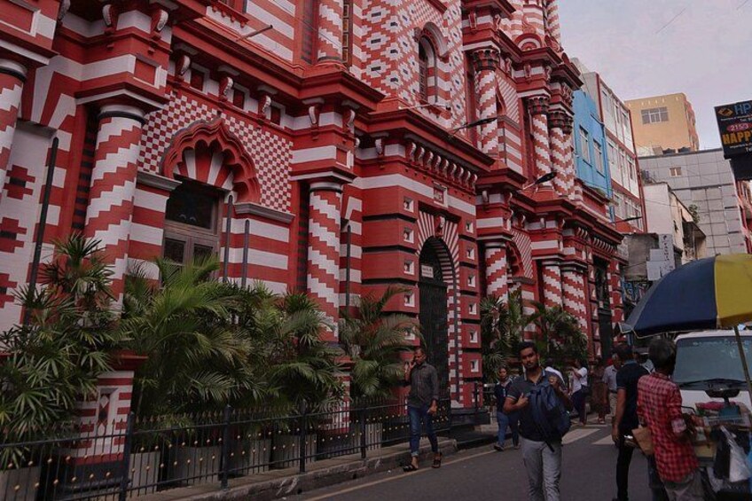 Most Amazing Colombo Walking & Street Food Tour. AM & PM 5