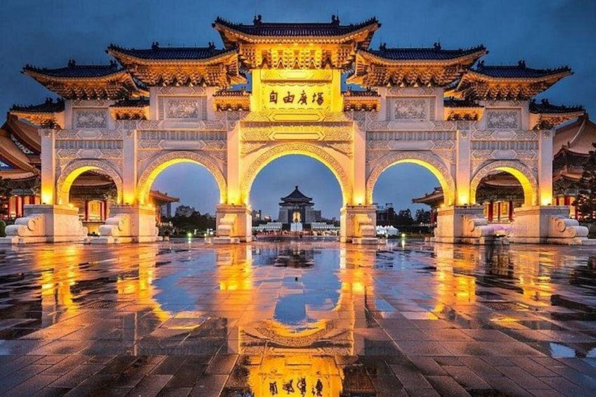 Private Custom Tour with a Local Guide in Taipei 2