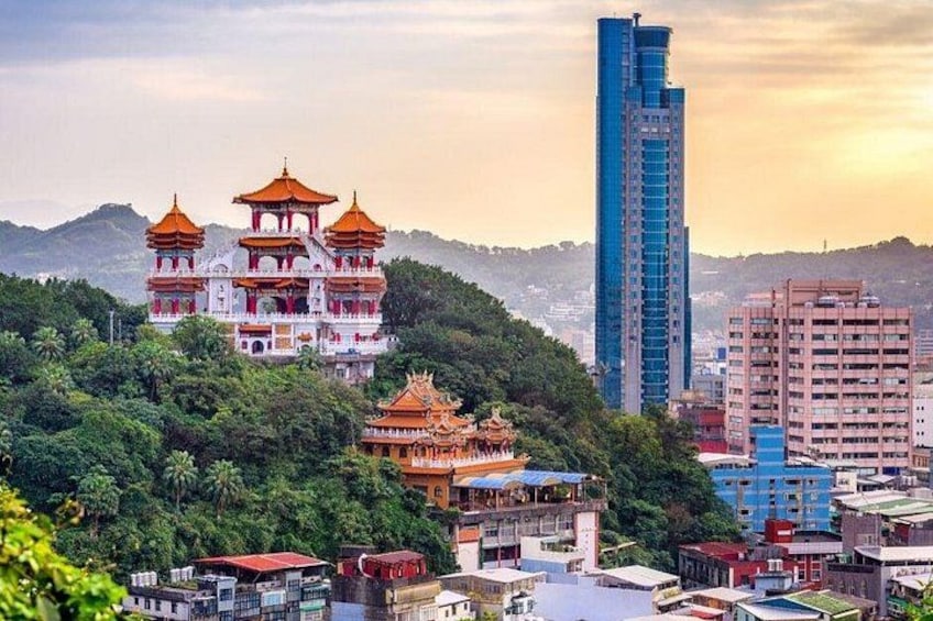 Private Custom Tour with a Local Guide in Taipei 4