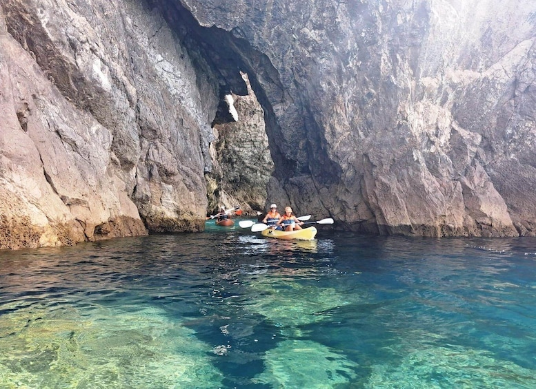 Guided Kayak Tour Arrábida Natural Park, Cavalo Beach, Caves 1