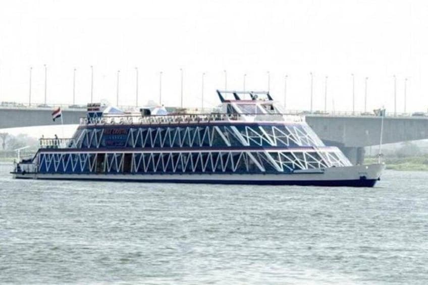 Private Cairo Nile Cruise 5 stars with Dinner 2