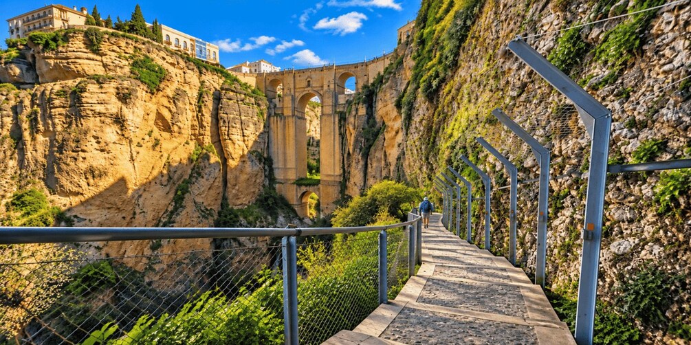 Picture 5 for Activity From Málaga: Ronda & Setenil with little train +wine & tapas 3