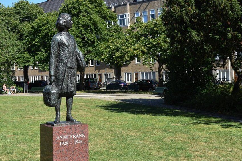 Amsterdam: Anne Frank Walking tour - Discover Her Story 2