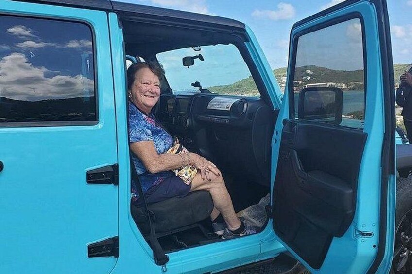 Guided Jeep Tour Exploring French and Dutch St Maarten 2