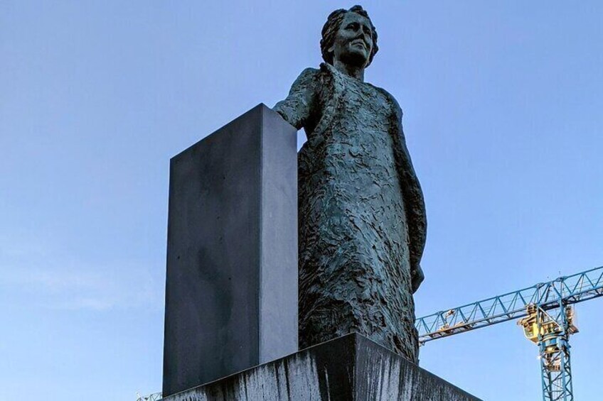 A statue of Ingibjörg H. Bjarnason - one of the leading figures in the Icelandic women´s suffrage movement