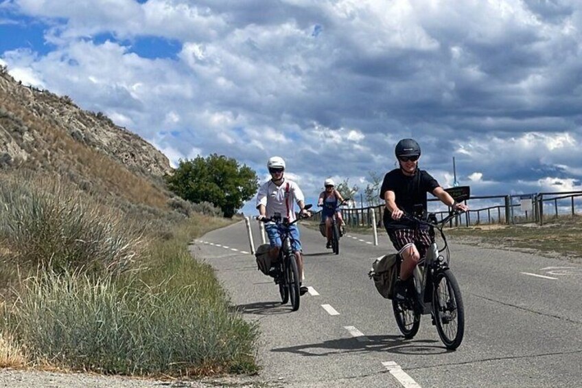 Kelowna E-Bike Adventure and Axe Throwing Experience 2