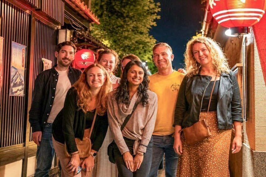 Kyoto: Kawaramachi Local Bar & Izakaya Crawl Tour 1