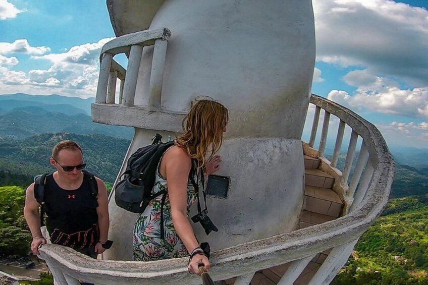 Private Sri Lanka Tour & Hike Experience to Ambuluwawa Tower 5
