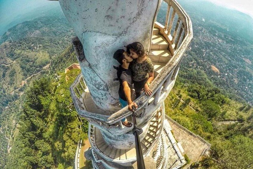 Private Sri Lanka Tour & Hike Experience to Ambuluwawa Tower 1