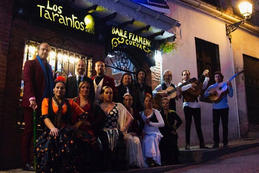 Flamenco show at Cuevas Los Tarantos Sacromonte 2