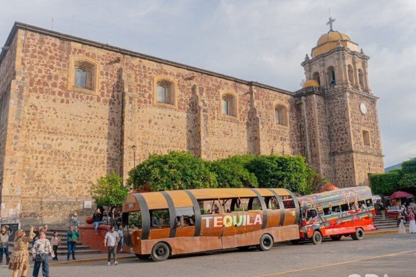 Premium Tequila Tour with Tasting and Pairing by GDL EXPERIENCES 2