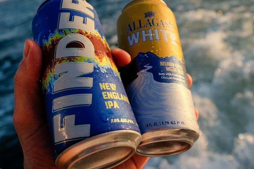 Small Group Sunset Lighthouse Boat Cruise With Local Drinks 3